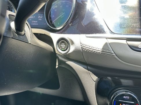 Used 2021 Buick Encore GX Essence FWD image 17