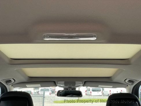 Used 2015 Mercedes-Benz GLK 350 2WD image 24