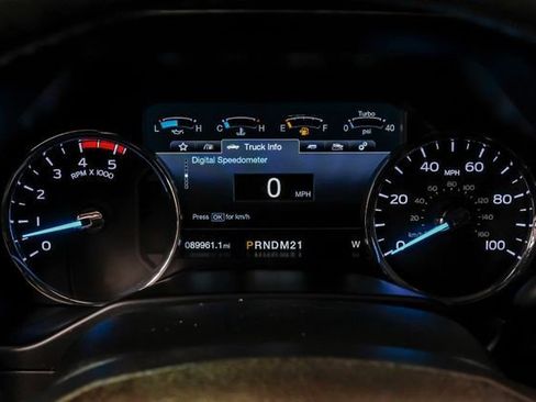 Used 2017 Ford F250 Lariat w/ Chrome Package image 18