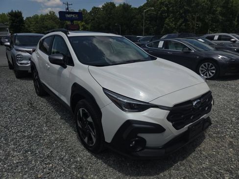 Used 2024 Subaru Crosstrek 2.5i Limited AWD/4WD image 2