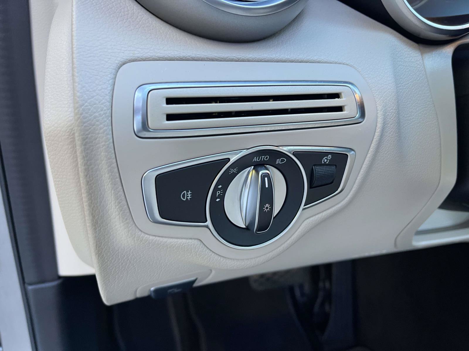 Certified 2021 Mercedes-Benz C 300 Sedan image 22