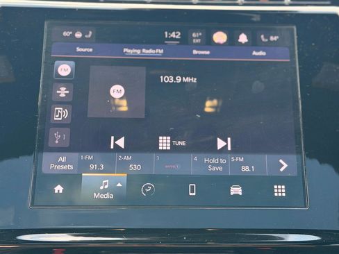 Used 2023 Jeep Grand Cherokee L Laredo image 18