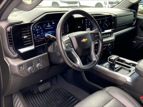 Used 2023 Chevrolet Silverado 1500 LTZ image 16