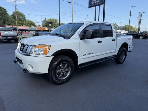 Used 2015 Nissan Titan PRO-4X image 3
