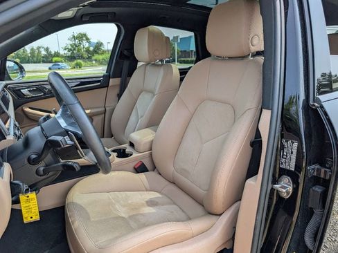 Used 2020 Porsche Macan AWD/4WD image 27