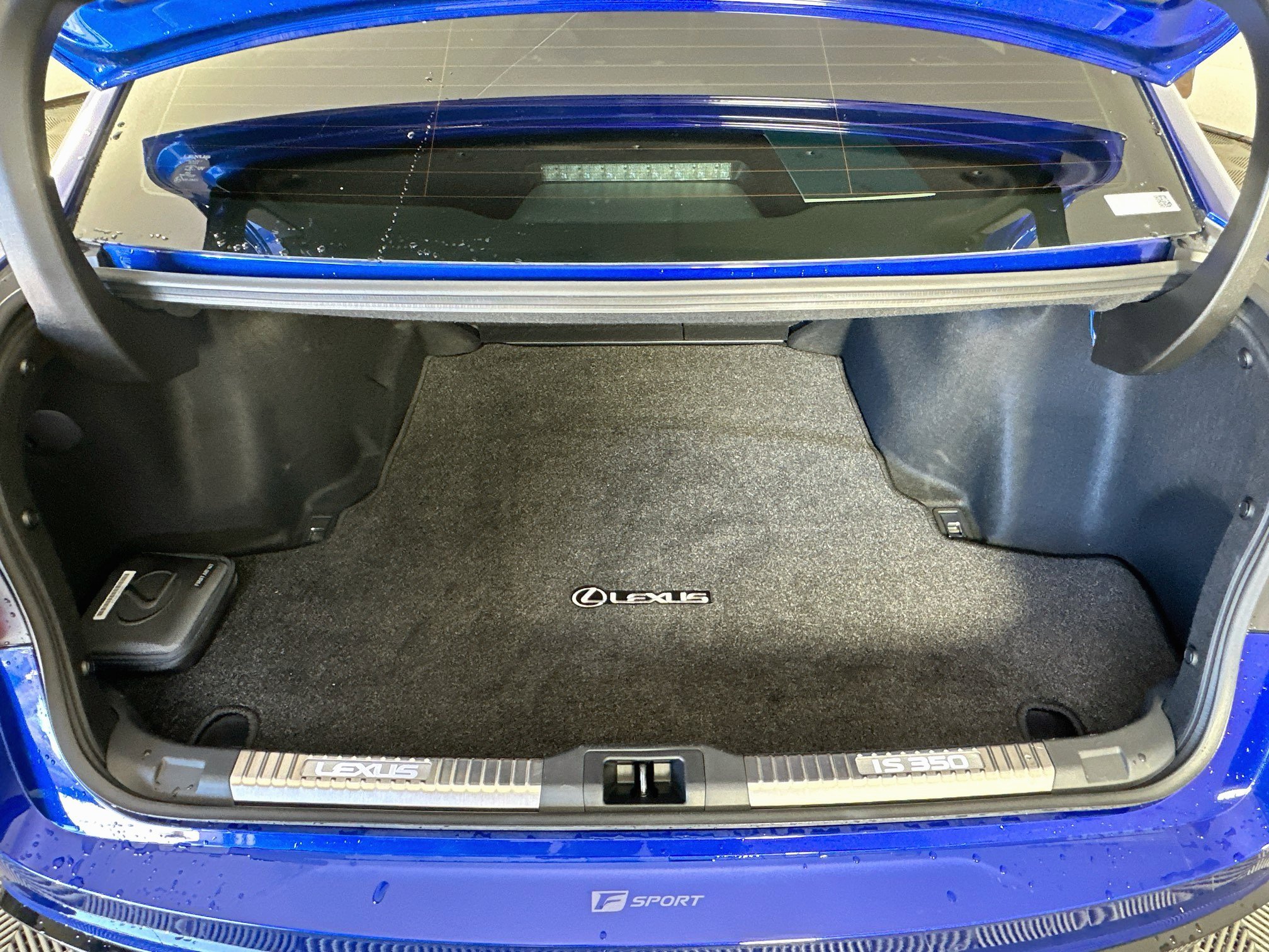 Used 2025 Lexus IS 350 F Sport RWD image 30