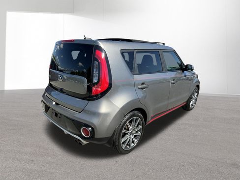 Used 2018 Kia Soul ! w/ Tech Package FWD image 3