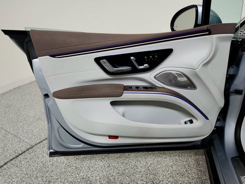 Certified 2023 Mercedes-Benz EQS 580 4MATIC Sedan image 21