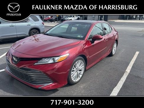 Used 2018 Toyota Camry XLE w/ Four Season Floor Mat Package image 1