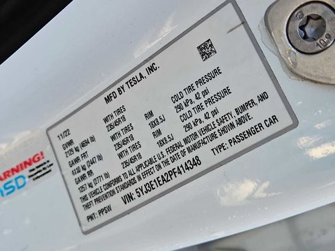 Used 2023 Tesla Model 3 Standard Range image 34