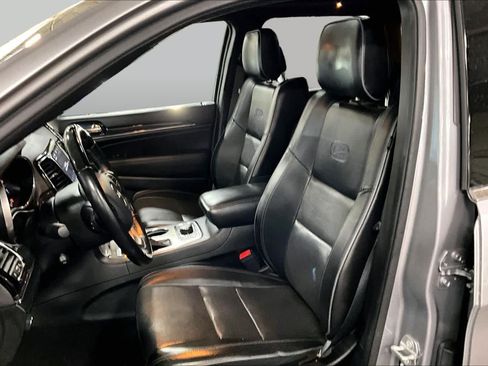 Used 2021 Jeep Grand Cherokee Overland AWD/4WD image 8