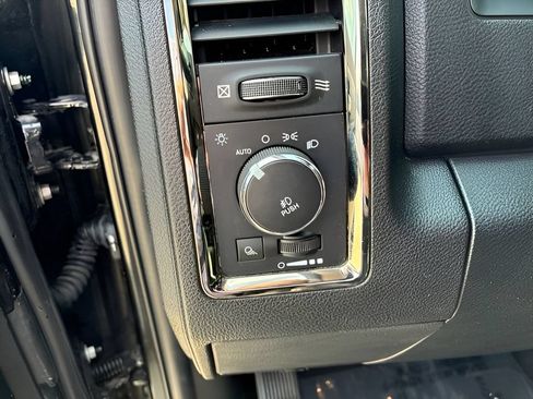 Used 2017 RAM 1500 Sport w/ Black Ram 1500 Sport Group AWD/4WD image 19