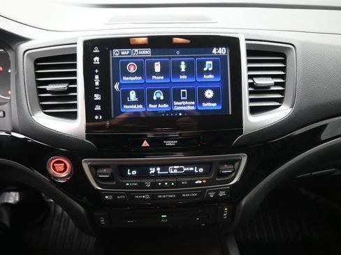 Used 2017 Honda Pilot Touring image 6