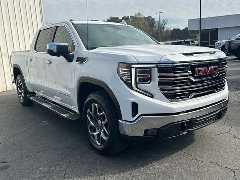 Used 2024 GMC Sierra 1500 SLT w/ SLT Premium Plus Package image 4
