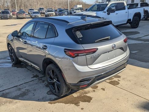 Used 2022 Buick Envision Essence w/ Sport Touring Package image 8