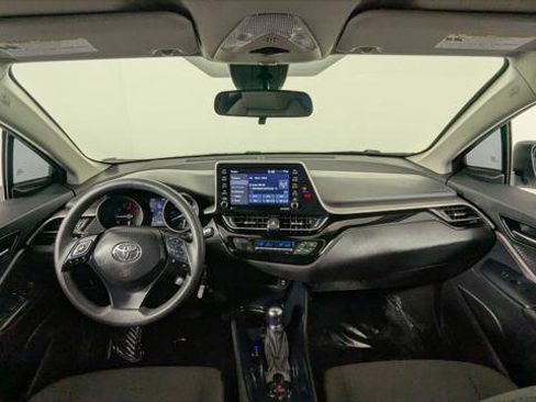Used 2020 Toyota C-HR LE image 25