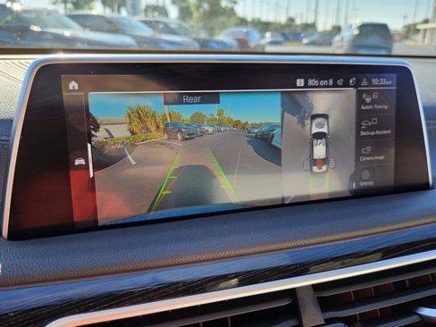 Used 2022 BMW 740i xDrive w/ M Sport Package image 35