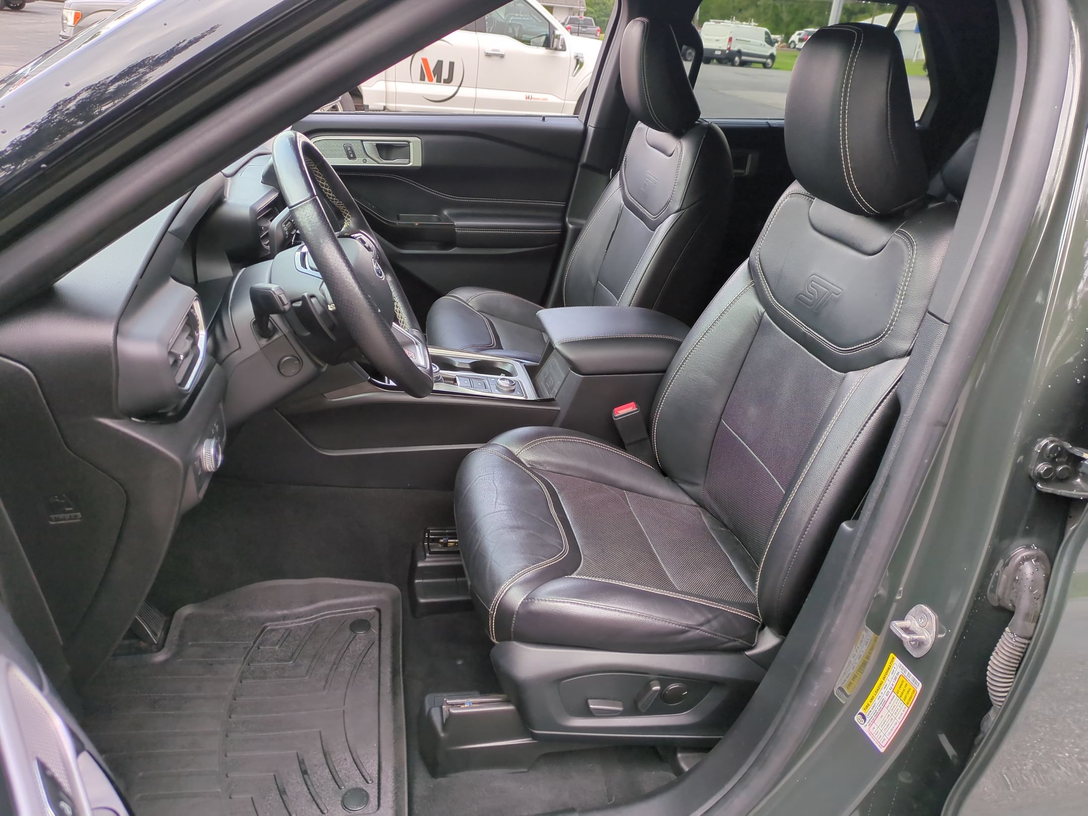 Used 2022 Ford Explorer ST w/ Equipment Group 401A AWD/4WD image 10