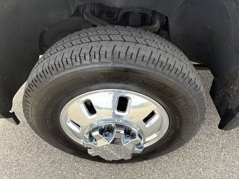 Used 2024 GMC Sierra 3500 Denali Ultimate AWD/4WD image 9