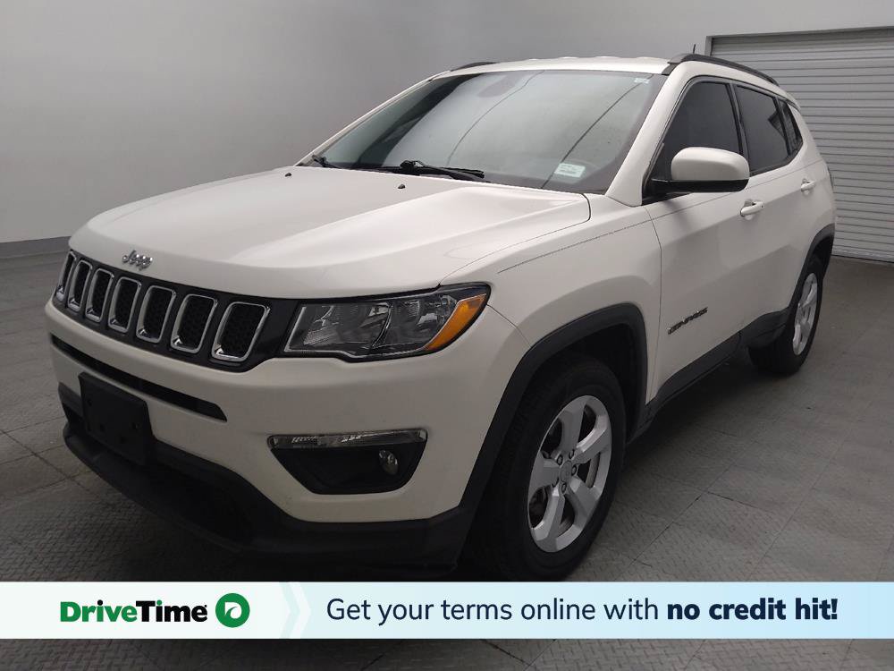 Used 2017 Jeep Compass Latitude FWD image 1