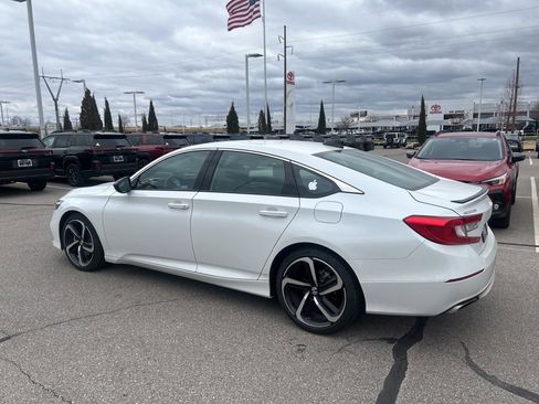 Used 2022 Honda Accord Sport image 6