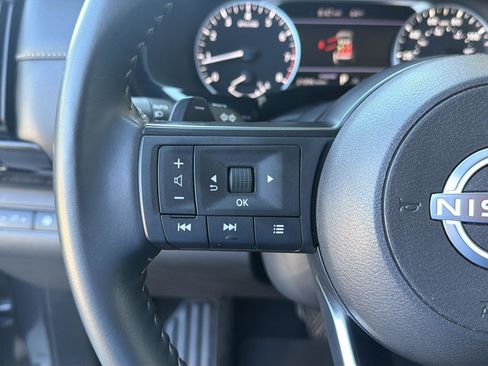 Used 2025 Nissan Pathfinder SV FWD image 22