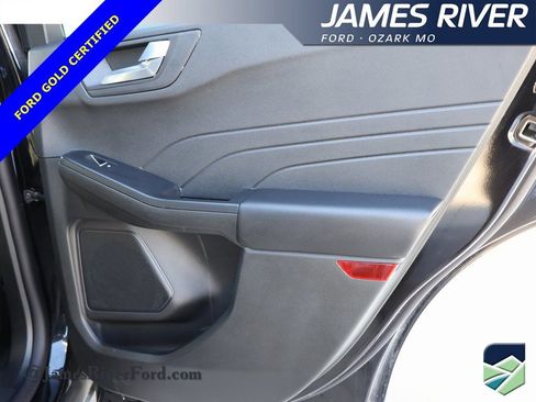 Certified 2025 Ford Escape ST-Line image 11