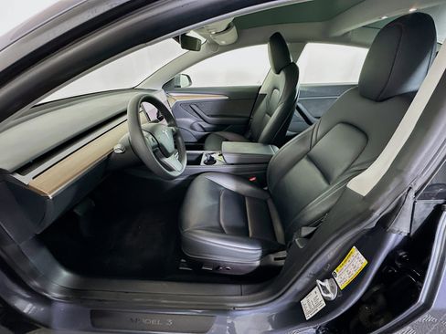Used 2023 Tesla Model 3 Standard Range image 13