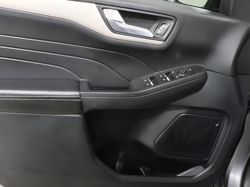 Used 2021 Ford Escape SE w/ Convenience Package FWD image 23