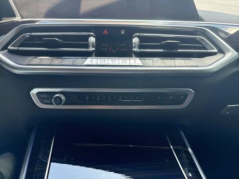Used 2021 BMW X5 sDrive40i w/ Premium Package RWD image 24