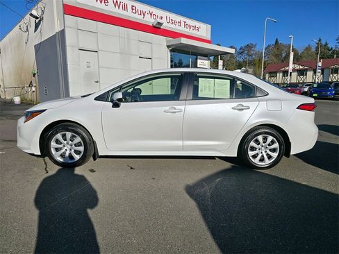 Certified 2025 Toyota Corolla LE image 4