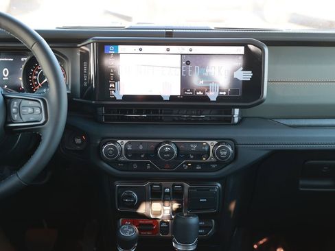 New 2026 Jeep Gladiator Mojave AWD/4WD image 27