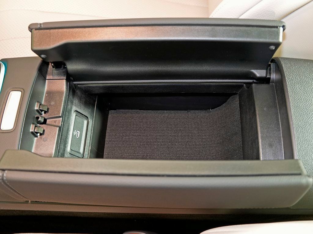Used 2026 Mercedes-Benz E 350 4MATIC Sedan image 24