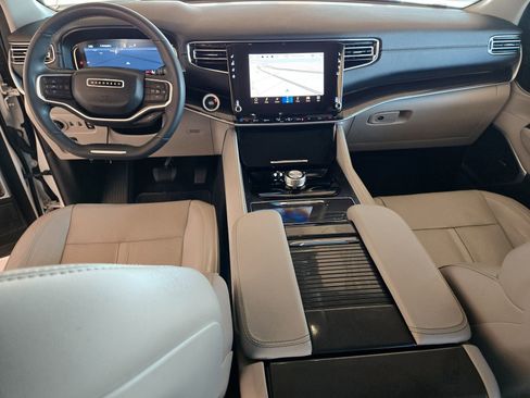 Used 2023 Jeep Wagoneer 2WD w/ Premium Group I image 9