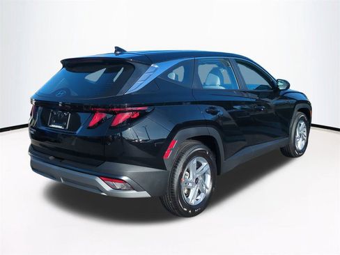 New 2026 Hyundai Tucson SE image 5