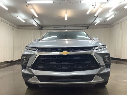 Used 2025 Chevrolet Blazer LT FWD image 10