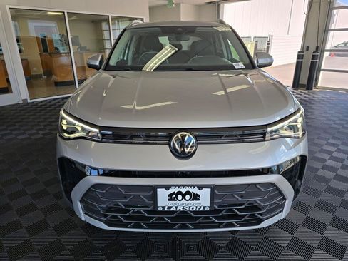 New 2026 Volkswagen Taos SE AWD/4WD image 8