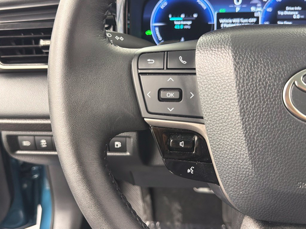 Used 2025 Toyota Camry XSE FWD image 27