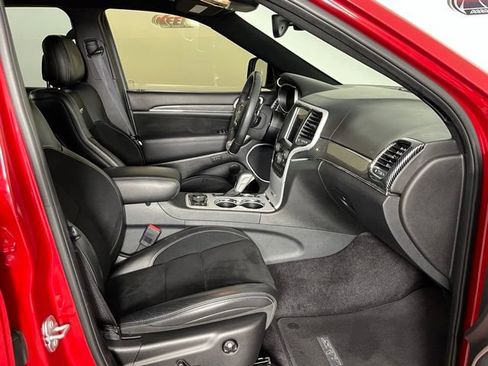 Used 2018 Jeep Grand Cherokee SRT AWD/4WD image 34