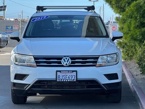 Used 2019 Volkswagen Tiguan SE w/ Panoramic Sunroof Package AWD/4WD image 9