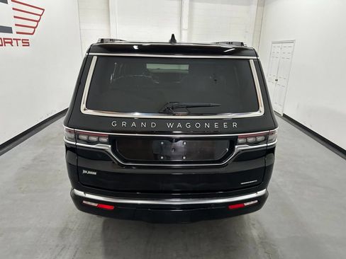 Used 2024 Jeep Grand Wagoneer Series III AWD/4WD image 11