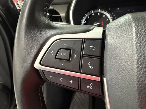 Used 2022 Toyota Highlander XLE AWD/4WD image 16