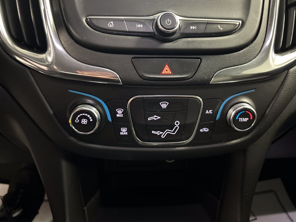 Used 2019 Chevrolet Equinox LT AWD/4WD image 17