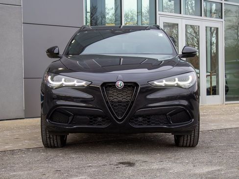 New 2025 Alfa Romeo Stelvio Sprint image 2
