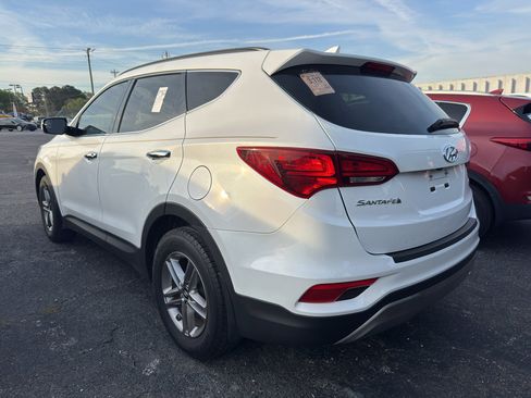 Used 2017 Hyundai Santa Fe Sport image 2