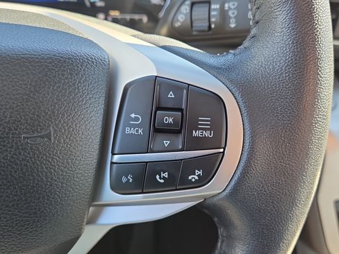 Certified 2022 Ford Explorer XLT w/ Equipment Group 202A image 22