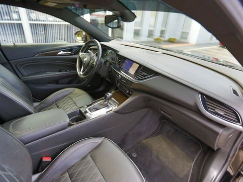 Used 2020 Buick Regal Avenir w/ Driver Confidence Package II FWD image 18
