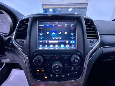 Used 2017 Jeep Grand Cherokee Limited w/ Luxury Group II AWD/4WD image 20