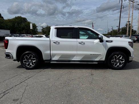 Used 2023 GMC Sierra 1500 SLT w/ SLT Premium Package AWD/4WD image 7