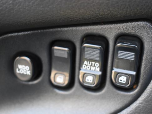 Used 1994 Mitsubishi 3000GT SL image 35